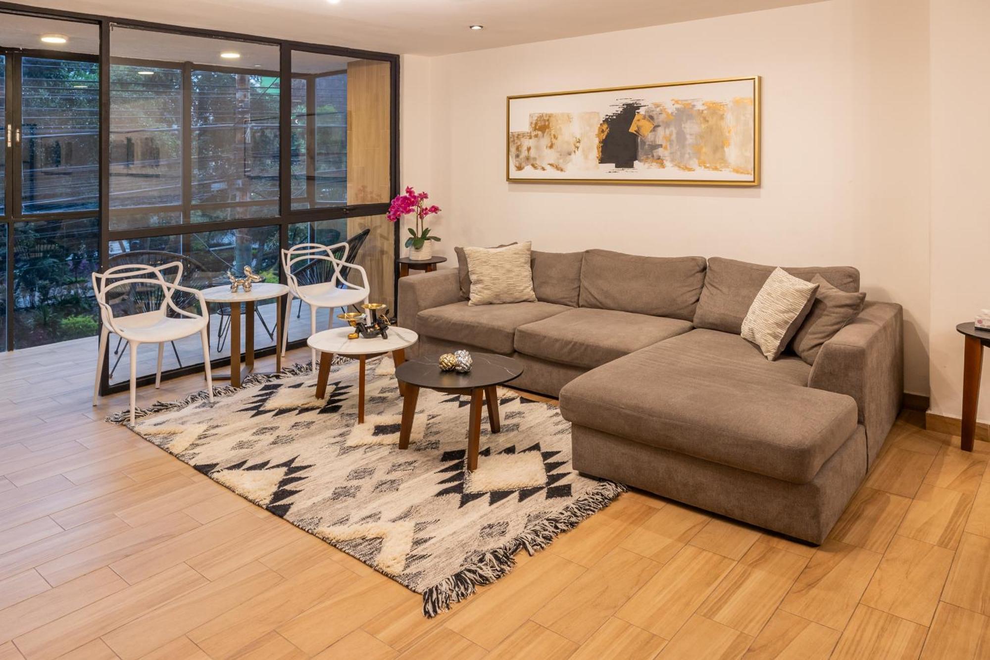 Posh Polanco Stay Tvs And Desks In Each Room メキシコシティ エクステリア 写真