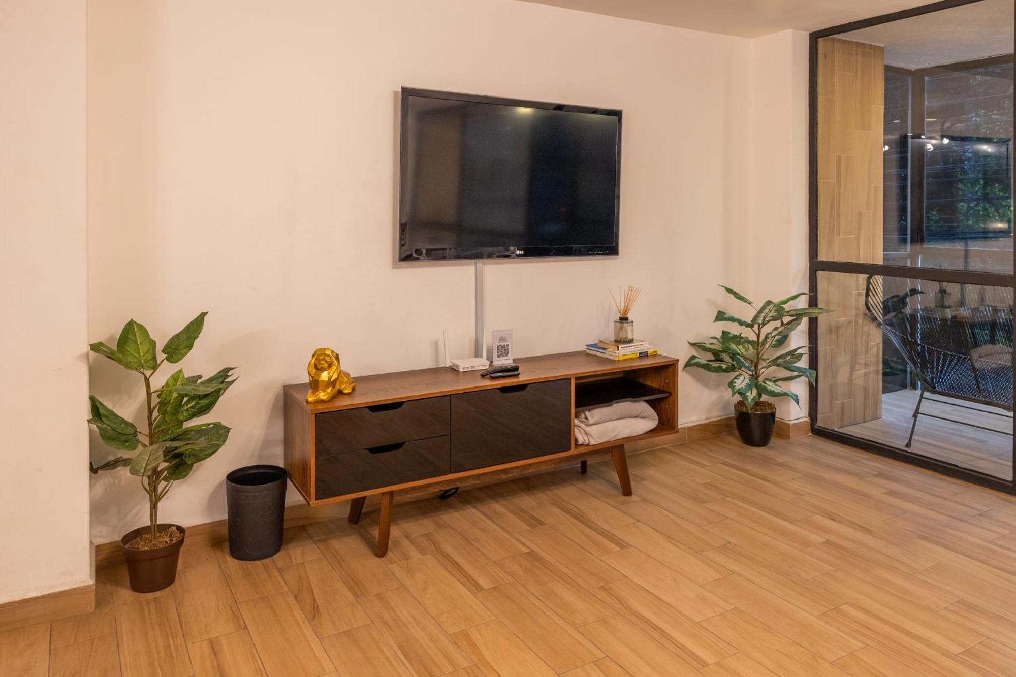 Posh Polanco Stay Tvs And Desks In Each Room メキシコシティ エクステリア 写真